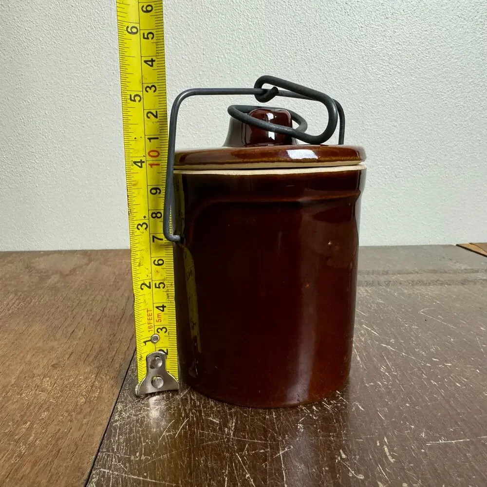 Vintage USA Brown Glazed Stoneware‎ Crock Jar with Wire Bale Lid 84-1 L